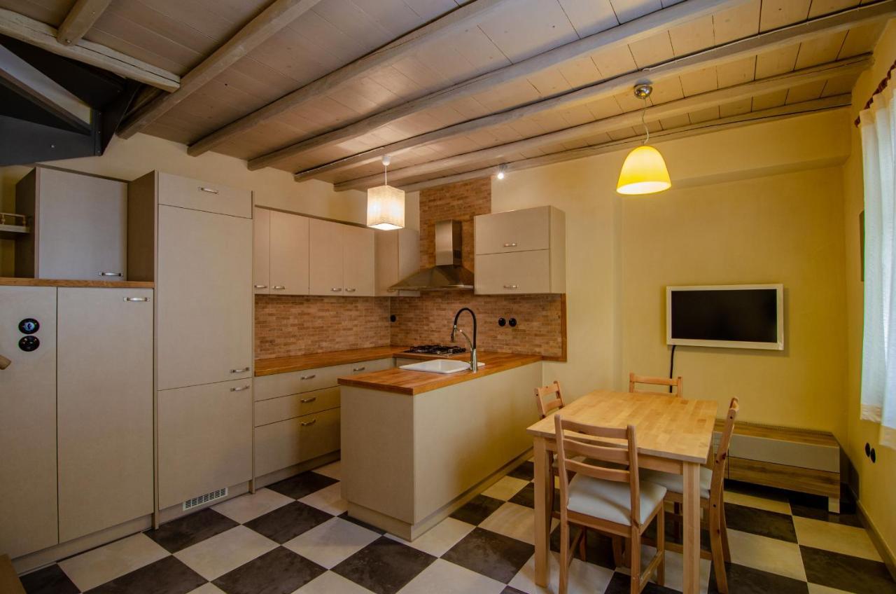 Myyellowhome Ermoupoli Buitenkant foto